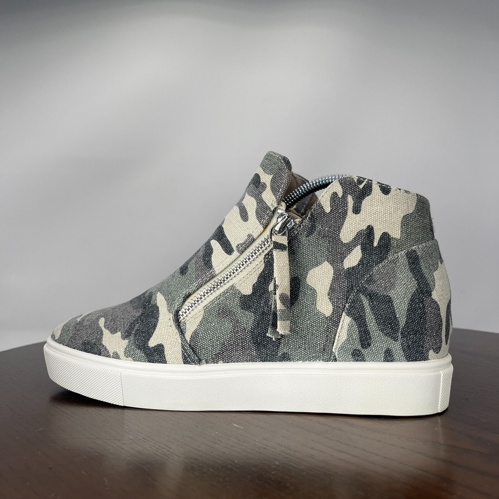 Steve Madden Caliber Shoe Womens 8.5M Green Camo Side Zip Wedge Sneaker CALI03S1